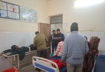 शादी में जा रहे बाइक सवारों को ट्रैक्टर ने मारी, तीन घायल एक की हालत गंभीर