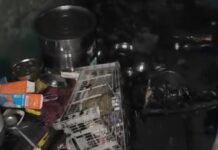 गैस सिलेंडर में आग लगने से घर में रखा हज़ारों का घरेलू सामान जलकर हुआ खाक