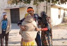 तेज रफ्तार डबल डेकर बस ने ईको वैन में में टक्कर 6 लोगों की हुई दर्दनाक मौत,7 हुए घायल