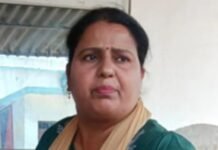 PM आवास योजना के नाम पर महिला से रिश्वत लेते पकड़े जाने वाली महिला कर्मचारी हुई सस्पेंड