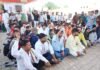भारतीय किसान यूनियन(भानु) ने स्वास्थ्य सेवाओं में सुधार की मांग को लेकर तालाब चौराहे पर अनिश्चितकालीन धरना किया शुरू