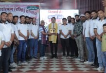 निश्वार्थ सेवा संस्थान के द्वारा मेधावी छात्र-छात्रा सम्मान समारोह का किया गया आयोजन