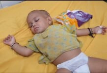 घर मे खेल रहे डेढ़ वर्षीय मासूम बच्चे को सांप ने काटा,अस्पताल में कराया भर्ती