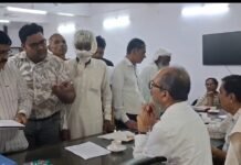 तहसील सदर के सभागार में मुख्य विकास अधिकारी पीएन दीक्षित की अध्यक्षता में सम्पूर्ण समाधान दिवस का किया गया आयोजन