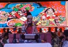 मेला श्री दाऊजी महाराज में बीती देर रात भजन संध्या का हुआ आयोजन