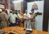 हाथरस में तीन पुलिसकर्मी हुए सेवानिवृत्त, सीओ नगर ने समारोह आयोजित कर दी भावभीनी विदाई